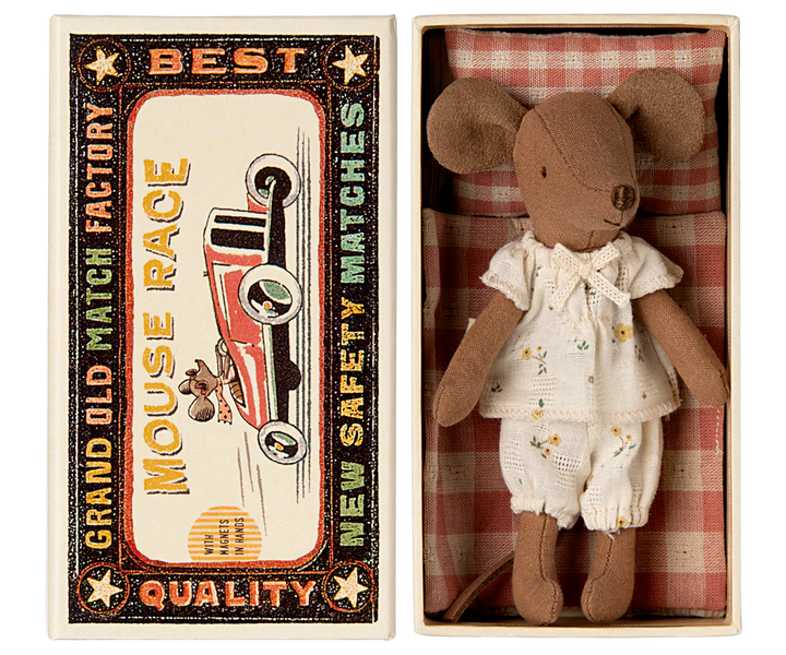 Big sister mouse in matchbox