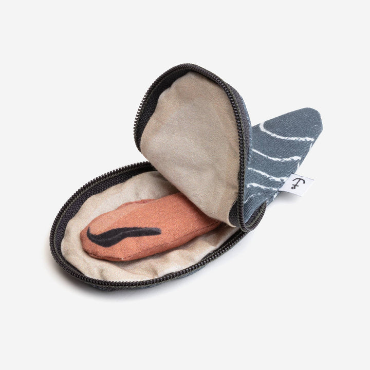 Mussel purse